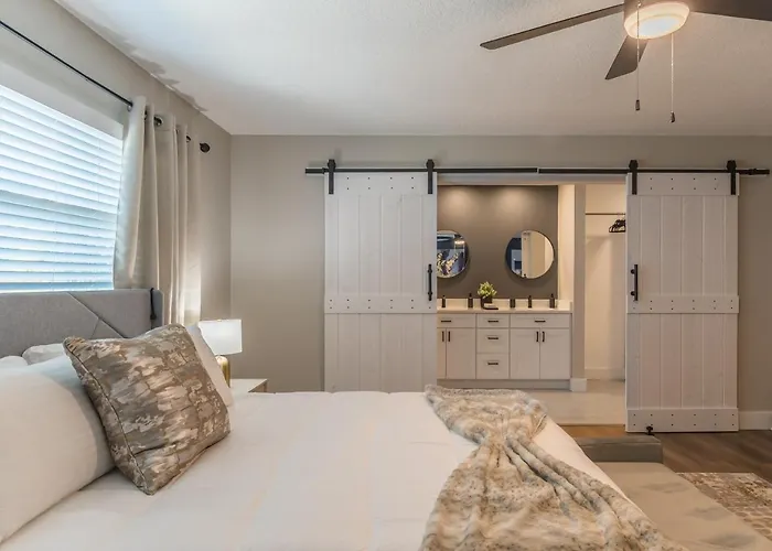 Lake House Retreat Near Downtown, Disney, Universal Studios And Airport